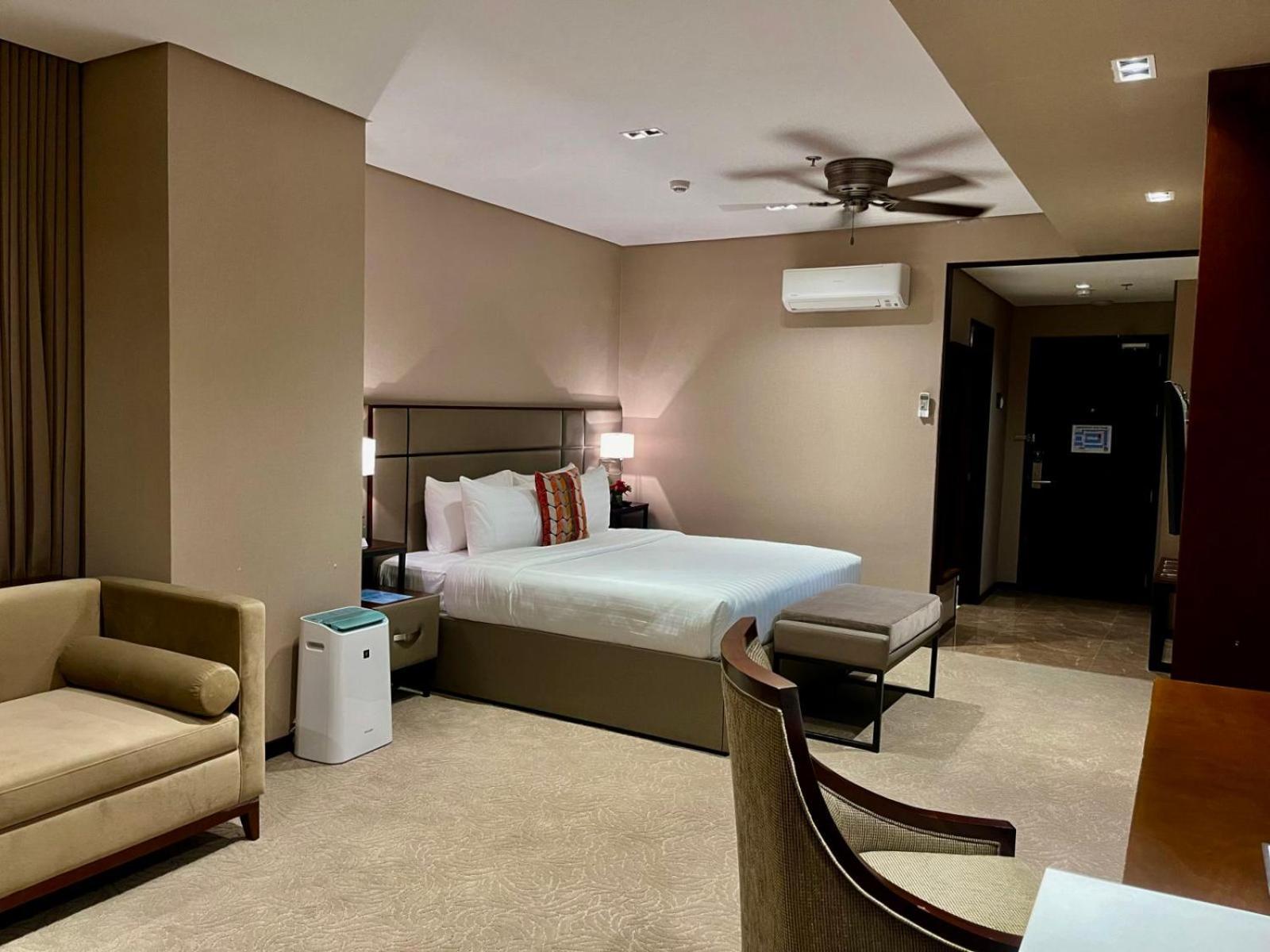 The Plaza Garden Hotel And Residences バギオ エクステリア 写真