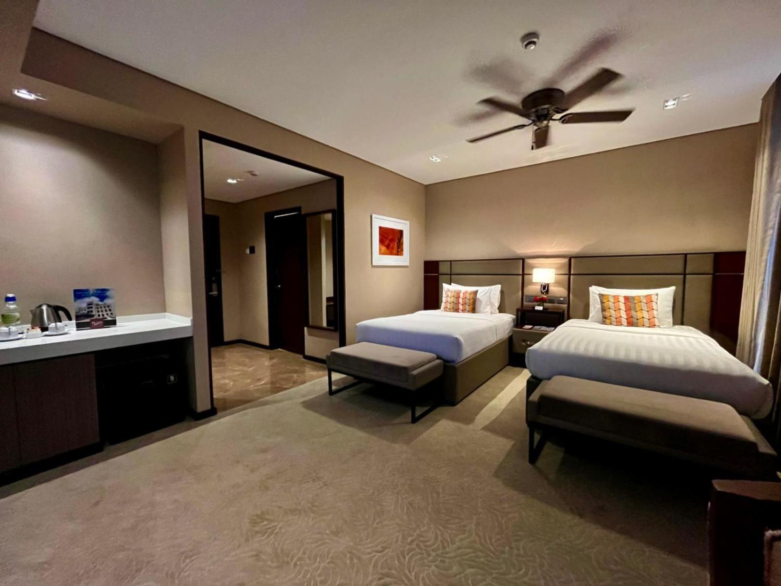 The Plaza Garden Hotel And Residences バギオ エクステリア 写真