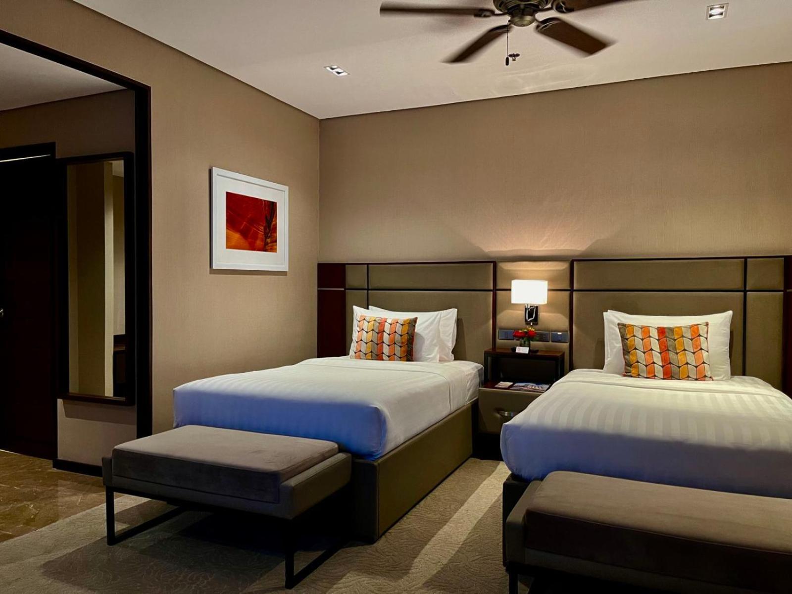 The Plaza Garden Hotel And Residences バギオ エクステリア 写真